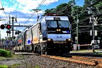 NJT 4633 on train 6652